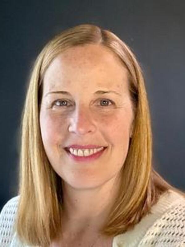 Large_file_HeadshotKarinMD_Headshot_IMG_5095_copy_cropped